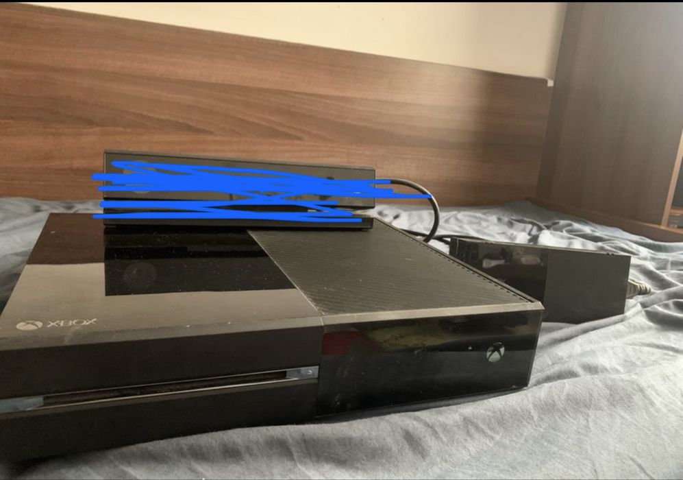 Xbox one + controler + jocuri