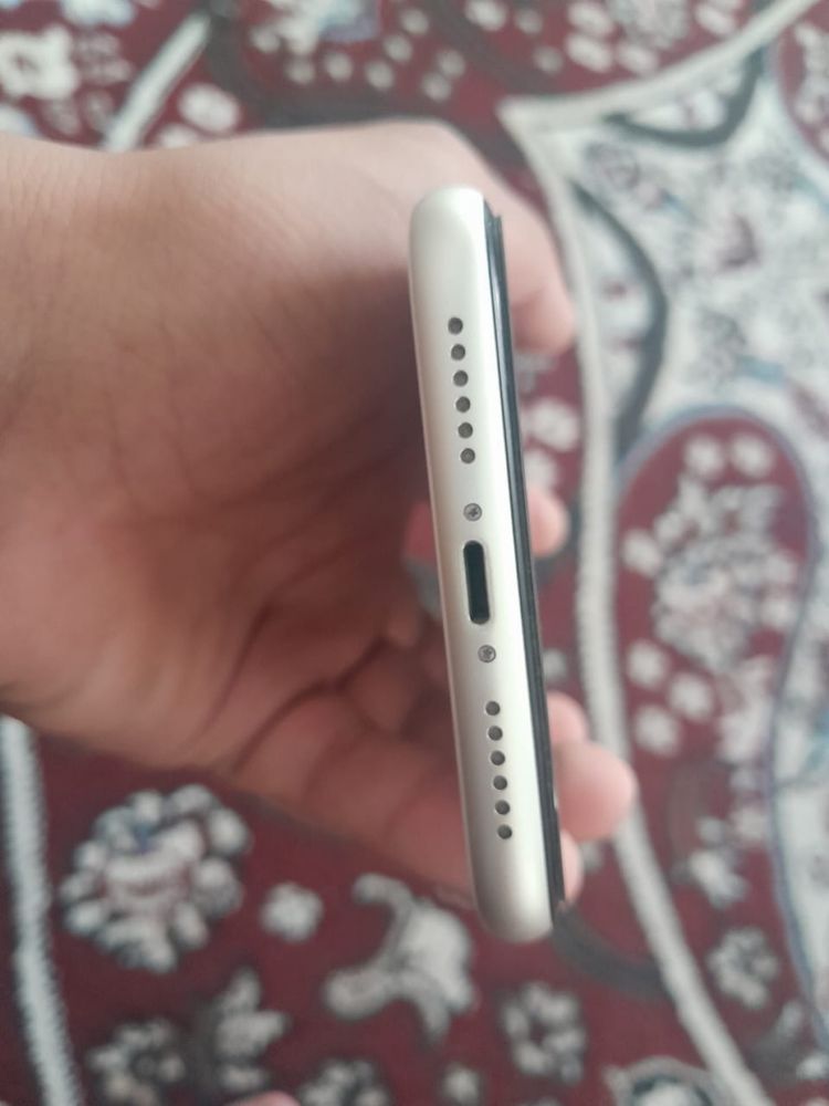 Iphone 11 с хорошим состоянием