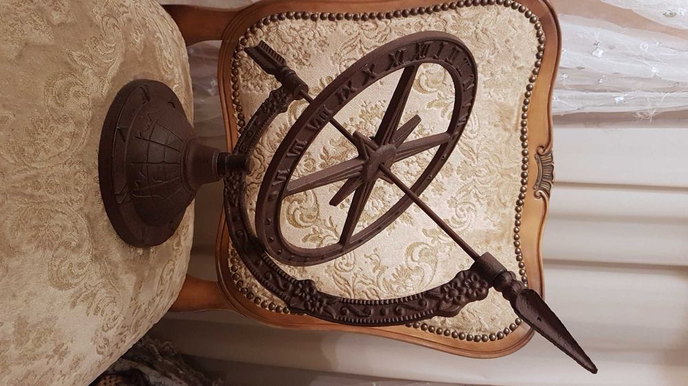 Голям Чугунен слънчев часовник, Действащ! 2.6кг