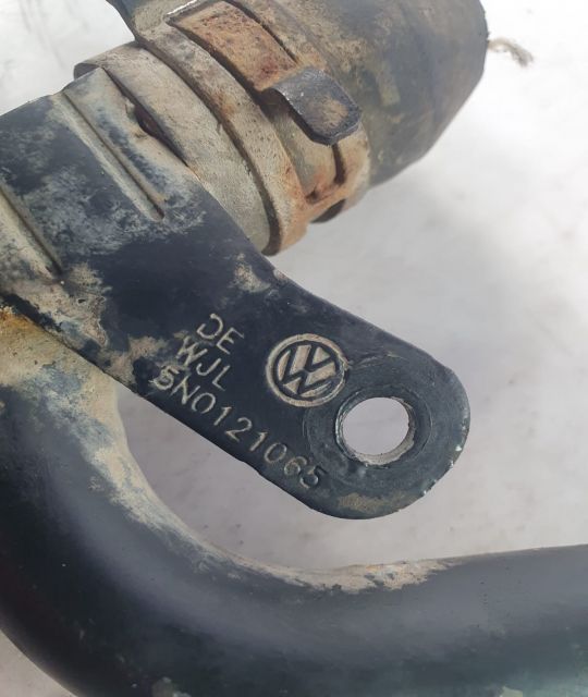 Furtun conducta apa 1.6 tdi CAY CAYC 5n0121065 Volkswagen VW Golf Plus 2 seria
