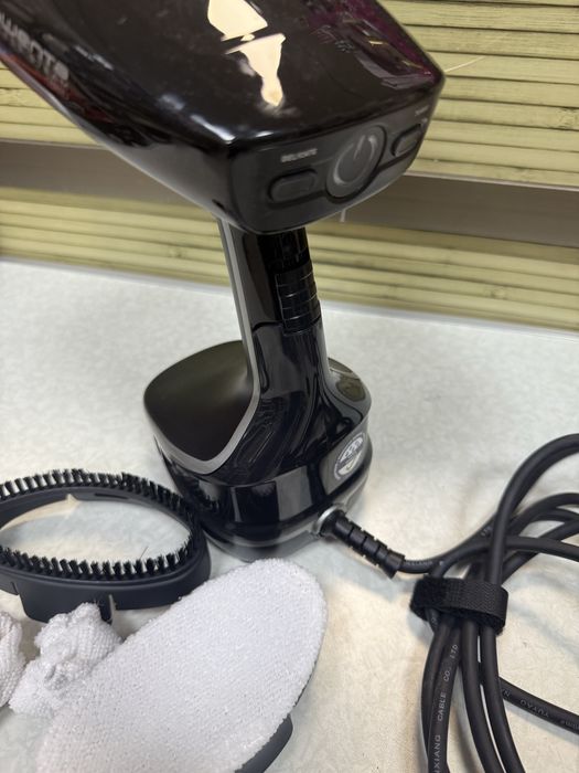 Уред за вертикално гладене с пара Rowenta DR8250