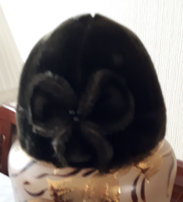 Шапочка дизайнерская из нерпы