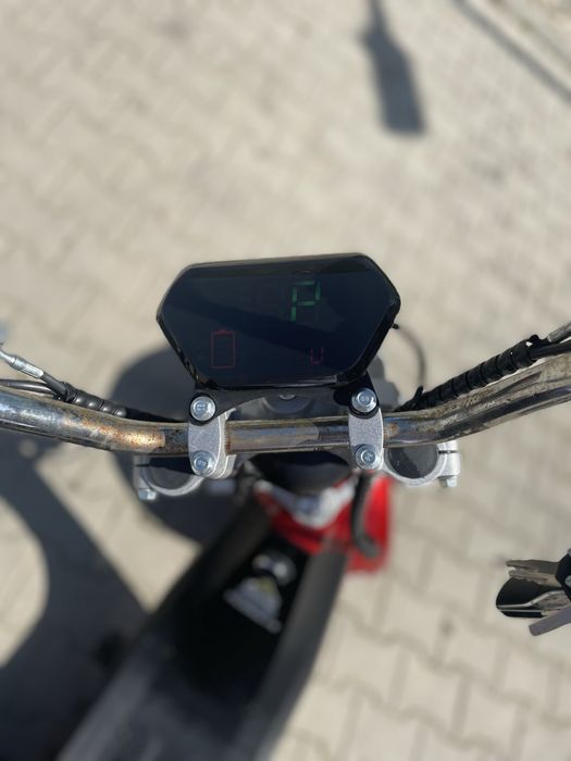 Vand sau schimb scooter electric tip harley