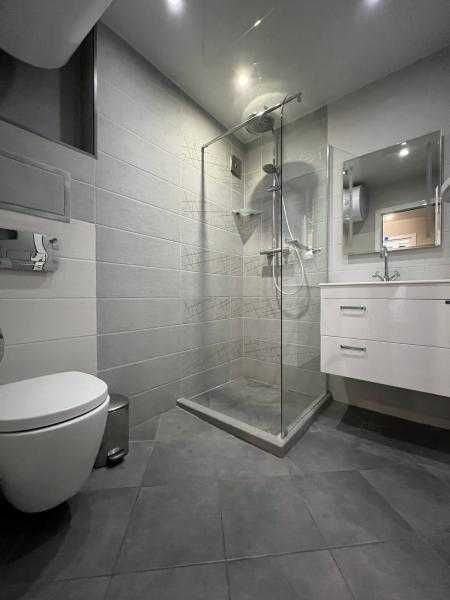 Просторен двустаен апартамент в Лазур!