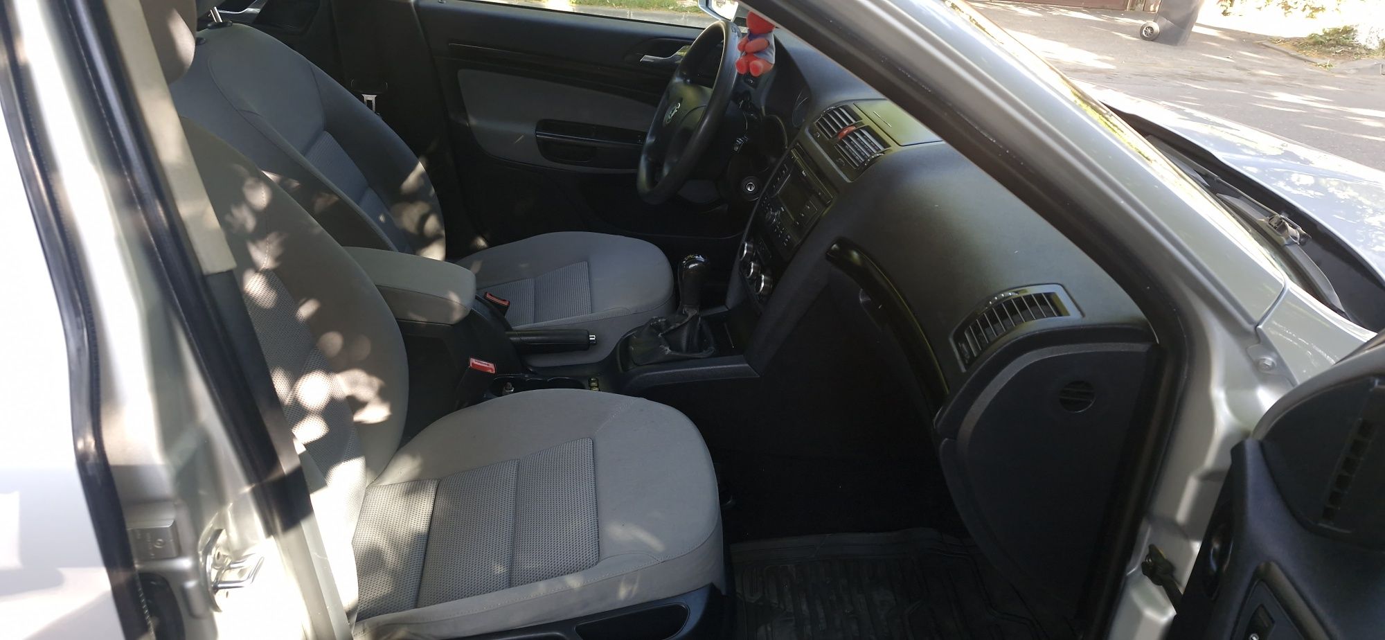 Skoda Octavia 2 Benzină 1.6 MPI + G.P.L