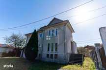 Casa si teren cu front stradal la DN7, loc. Santuhalm, jud. Hunedoara