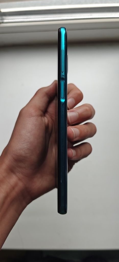 Redmi note 9 pro в идеальном состоянии.