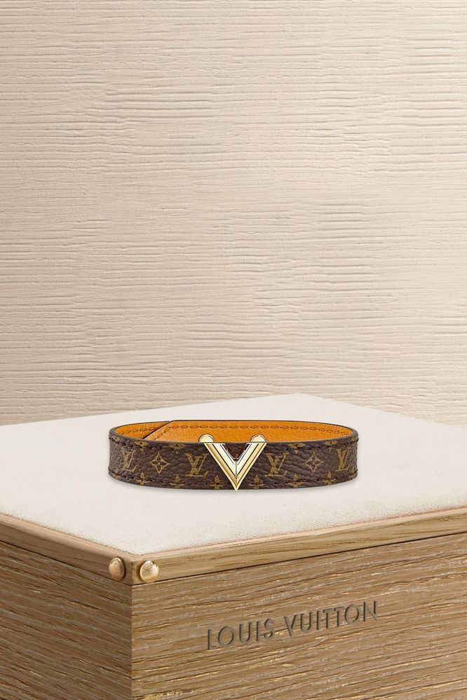 Колиета и гривни “Louis Vuitton”  - 750 / 18K