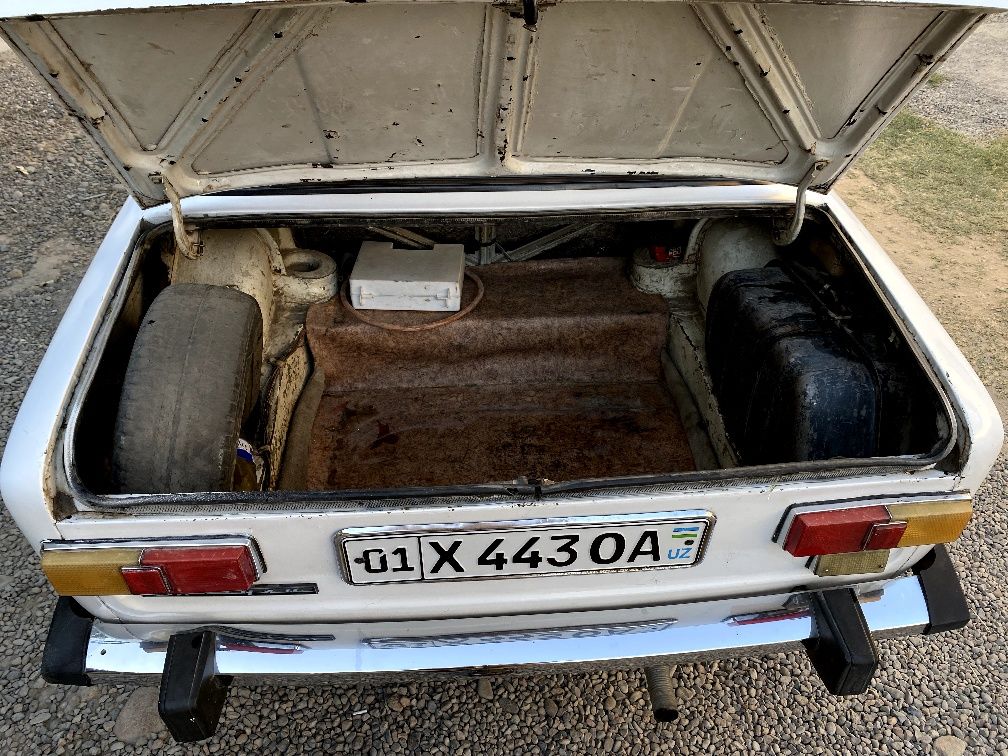 Vaz 21011   Ваз21011