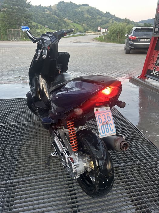 Se vinde Yamaha Aerox 70cc pinasco racing