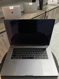 Американский MacBook A1990