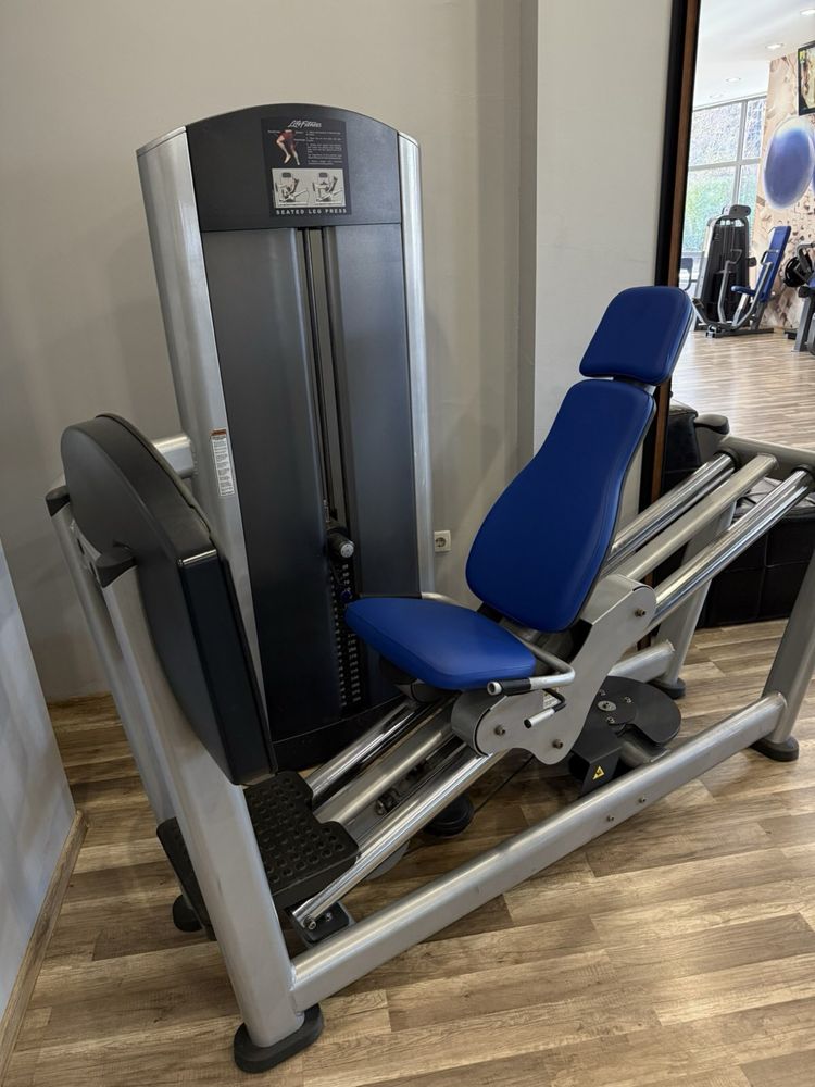 Лег преса life Fitness Signature