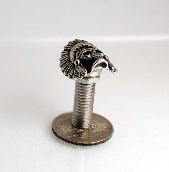 Индианец череп болт за седалка на Indian Motorcycles М8