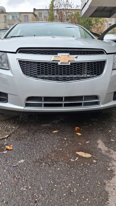 Vând Chevrolet Cruze
