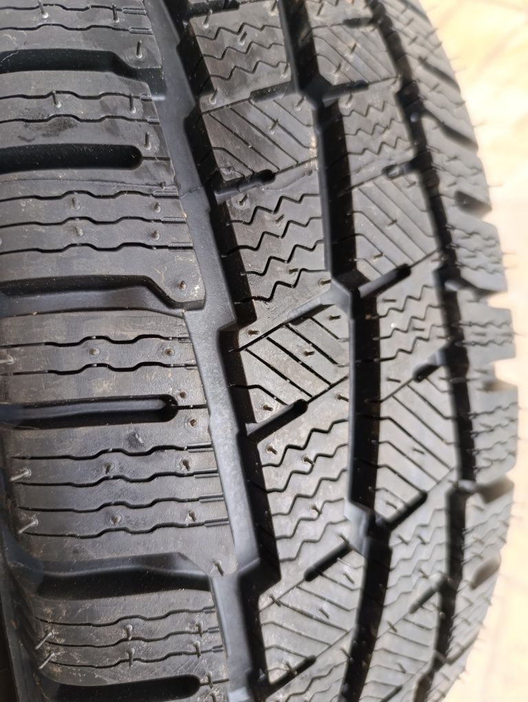 Michelin 195/70/15 C Agilis Alpine, dot 2024