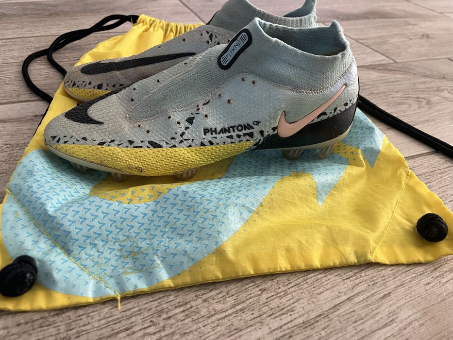 Ghete fotbal nike phantom
