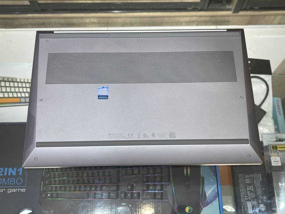 HP ZBook 15 Intel Core i7-10750H  озу32гб 500 ssd Nvidio RTX 2070