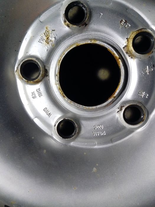 Vând jante passat b5.5