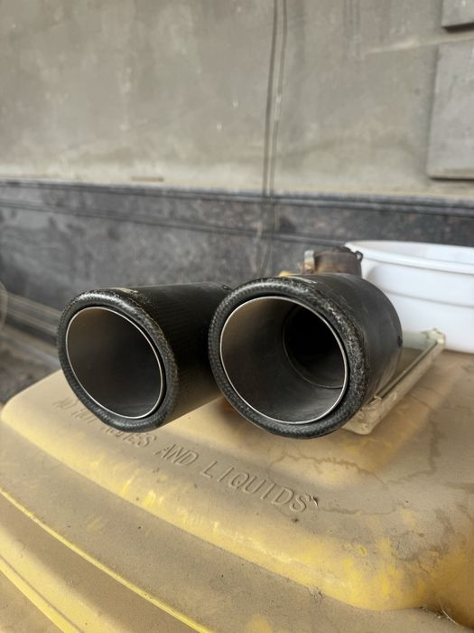 Glushitel nasadka akrapovic arginal karbon