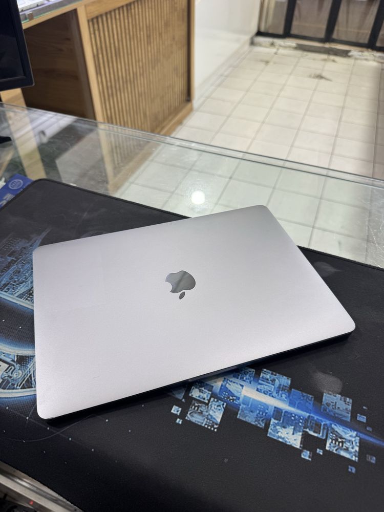 Macbook Pro 2017 Intel Core i5 SSD 256Gb ОЗУ 8GB Retina 2K