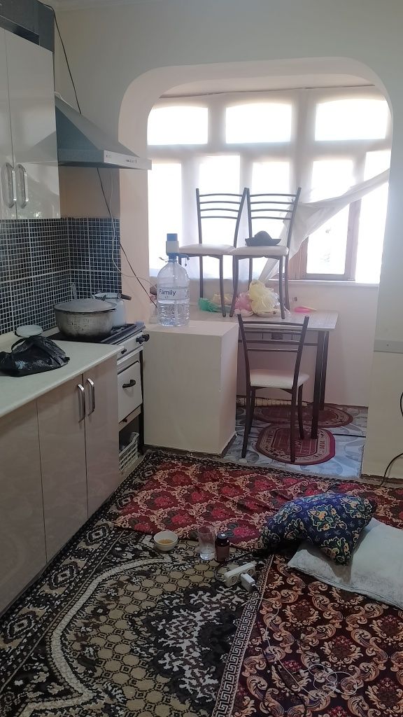 Янгийул шахри кондитрскийда 1 хонали уй сотилади