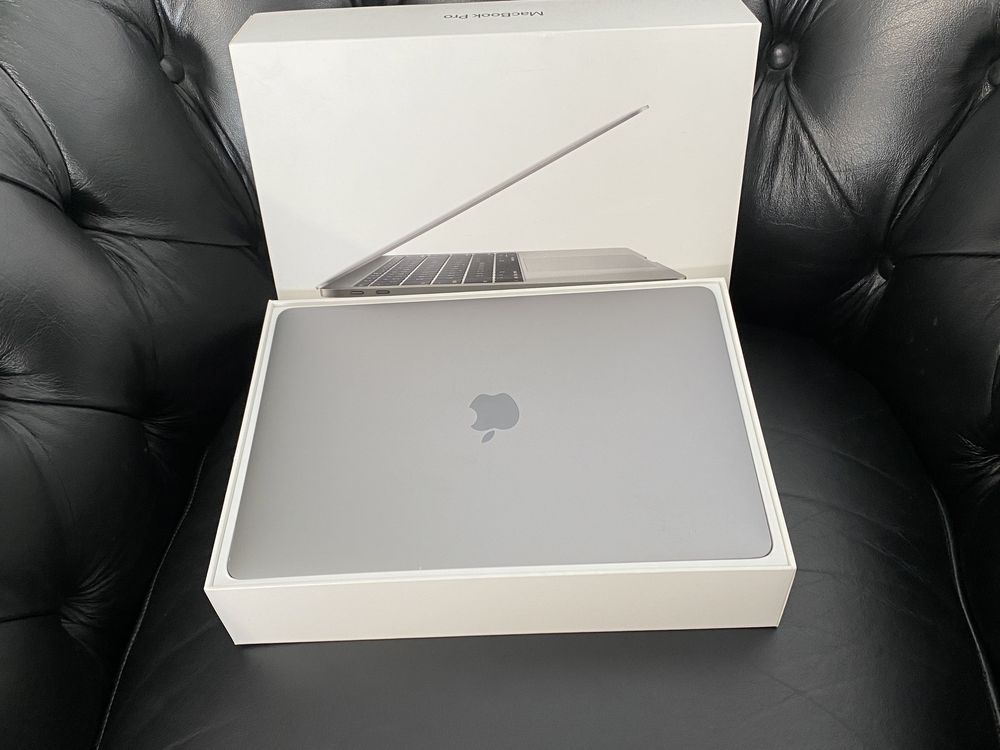 MacBook Pro 13 - inch 2017 / 128 Gb / Space gray |