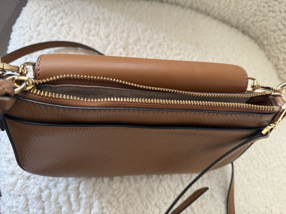 Кожена чанта Michael Kors
