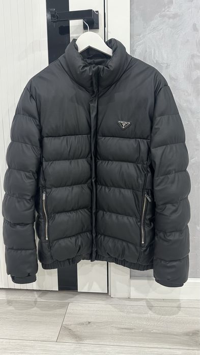 Продам мужскую зимнюю куртку