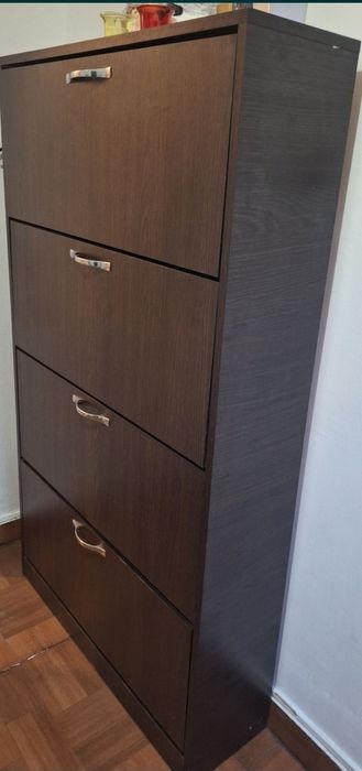 Pantofar cu 4 sertare ,in stare buna
