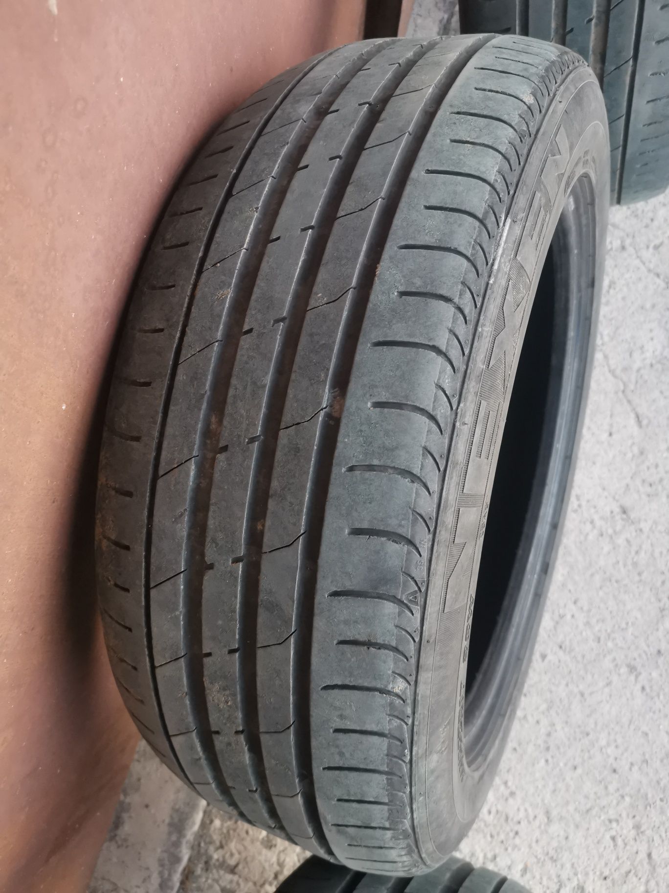 Летни гуми Nexen  215/55/17 4бр.