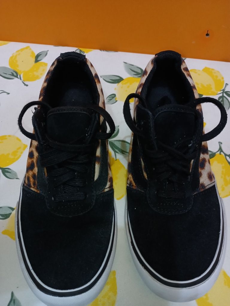 Vans кожени N 34,5 - 12 лв