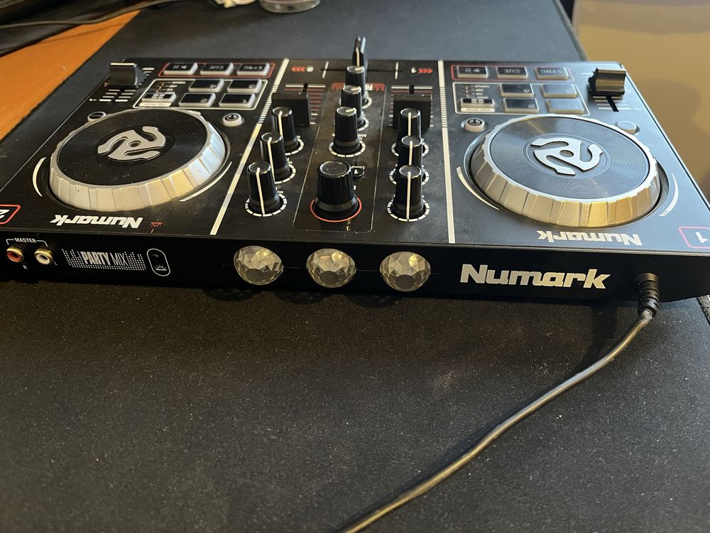 Consola DJ Numark Partymix