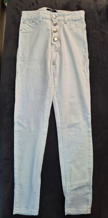 Blugi albi fete noi Bershka mărimea 36 / S