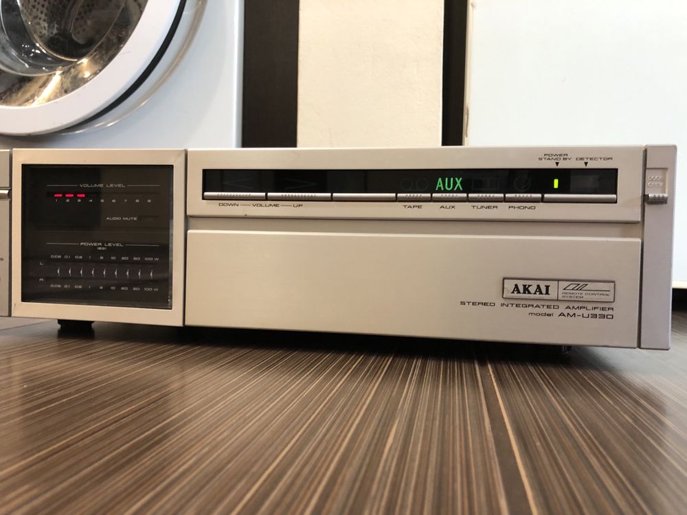 Akai AM-U330 Стерео