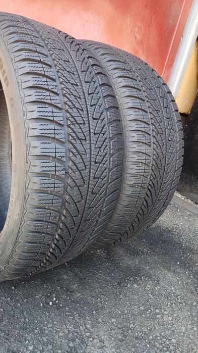 2бр. зимни гуми 235/45/17 GoodYear Ultra Grip 8 Performance
