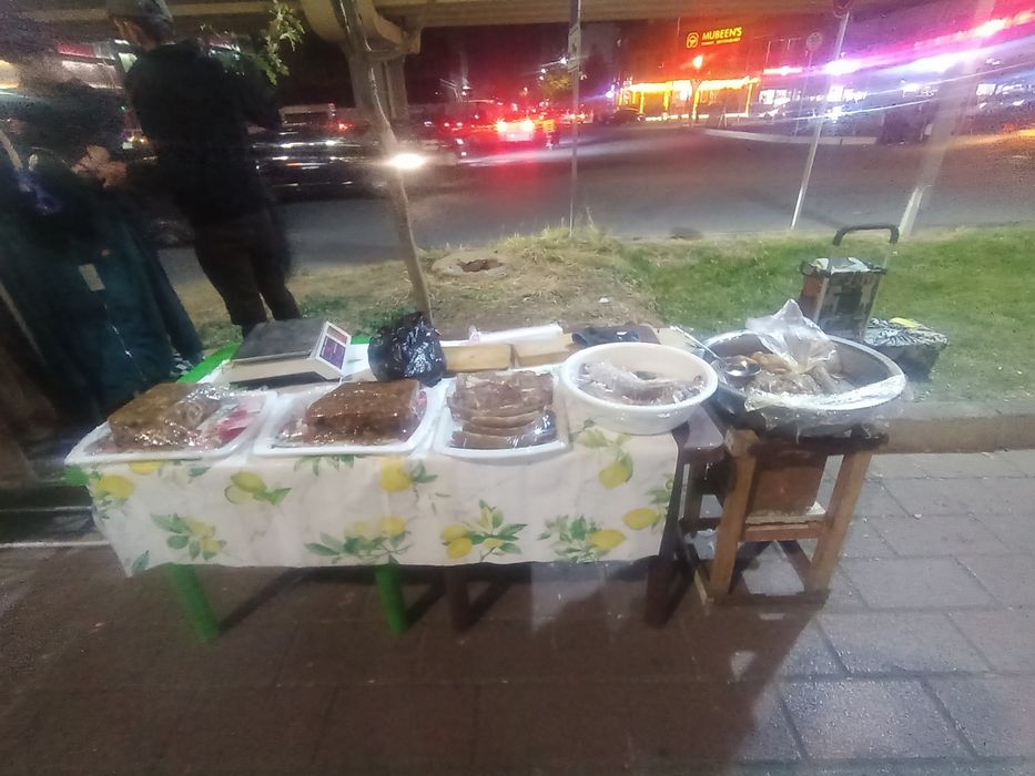 Kalla Poycha xasip halades sotishgan sotuvchi kerak