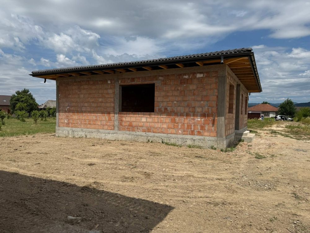 Casă plan parter- sat Săsar- 115000€