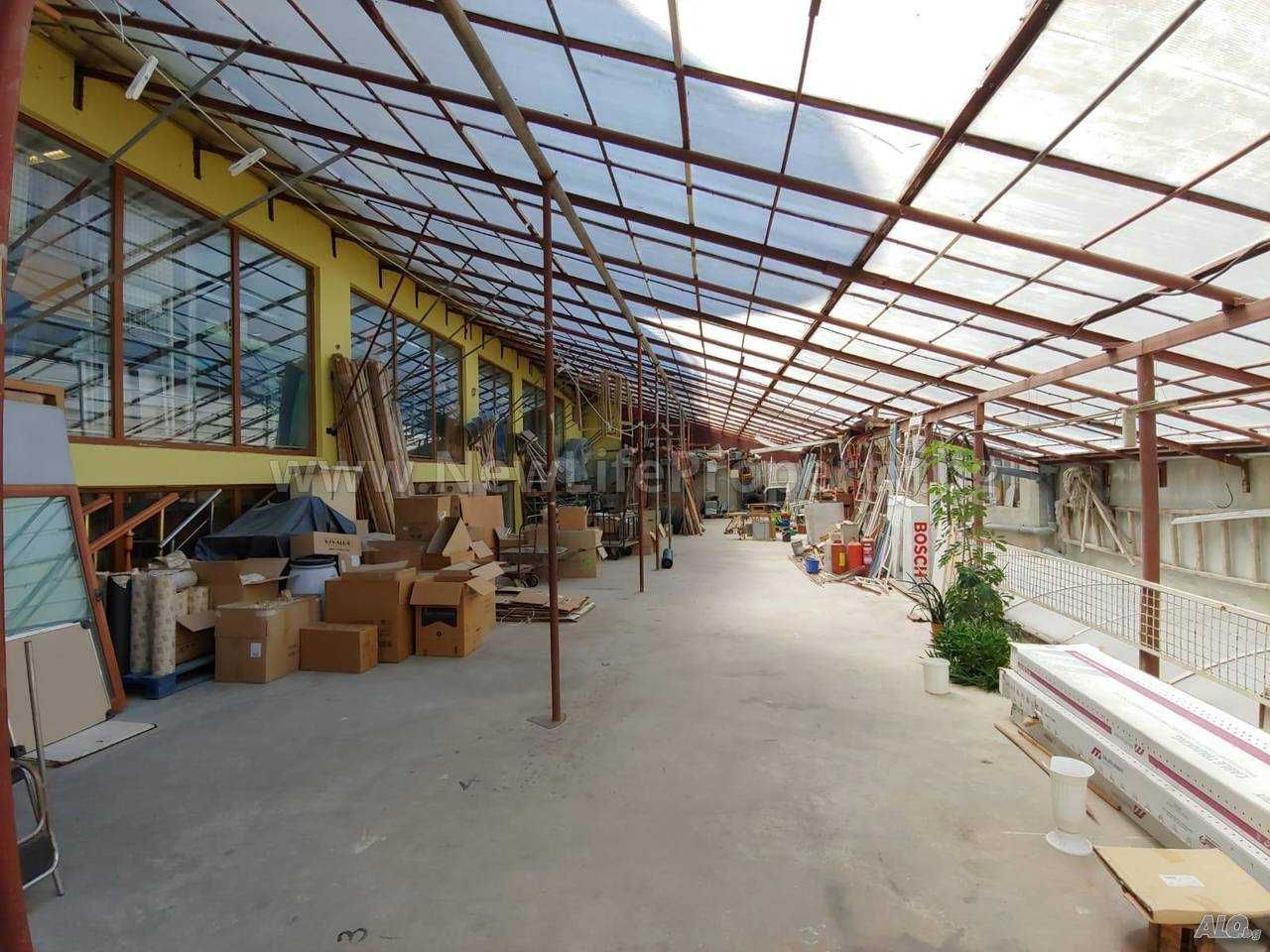 Действащ разработен строителен магазин в центъра на град Бургас