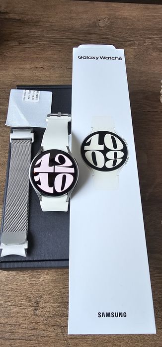 Samsung Galaxy Watch 6 LTE + подарък