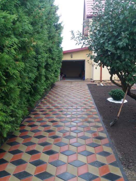 Montaj borduri pavaj.rigole piatra travertin gazon județul Iași