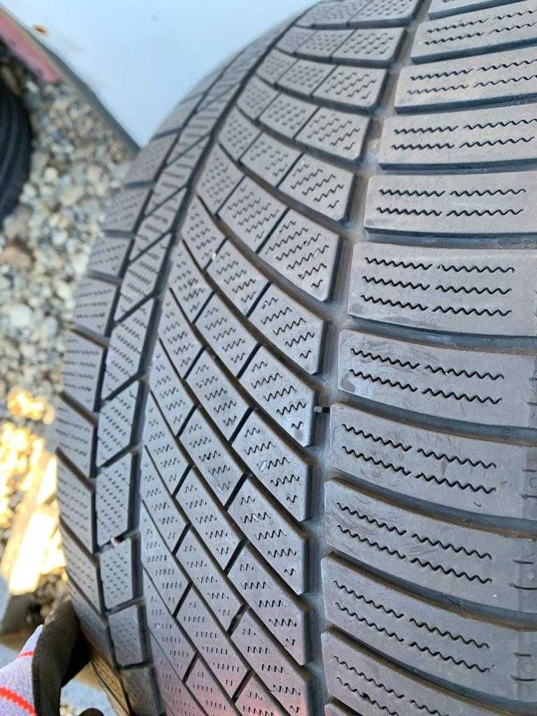 Anvelope second-hand 305/40R20 Continental ContiWinterContact TS830