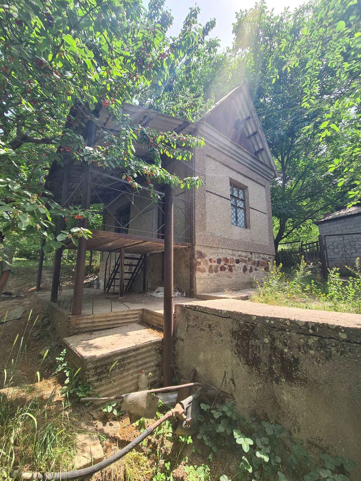 Dacha sotiladi yangiobod angren