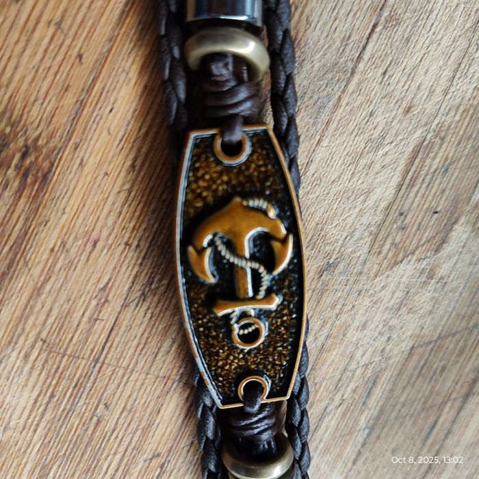 Гривна, кожена мъжка гривна с котва.