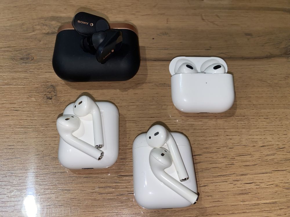 Продам оригинальные наушники sony и airpods