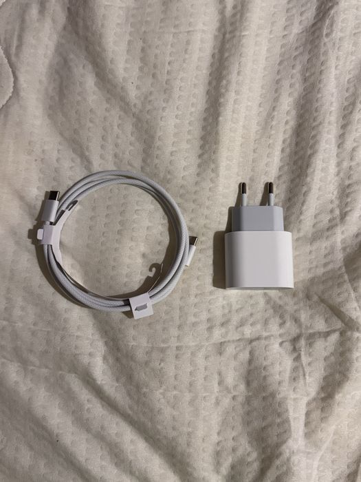 Продам кабель и адаптер type c для iPhone/20W