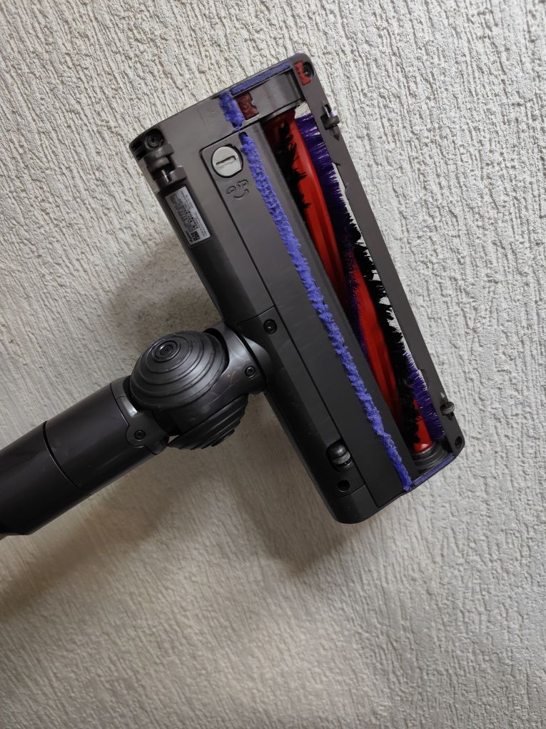 Безжична прахосмукачка Dyson