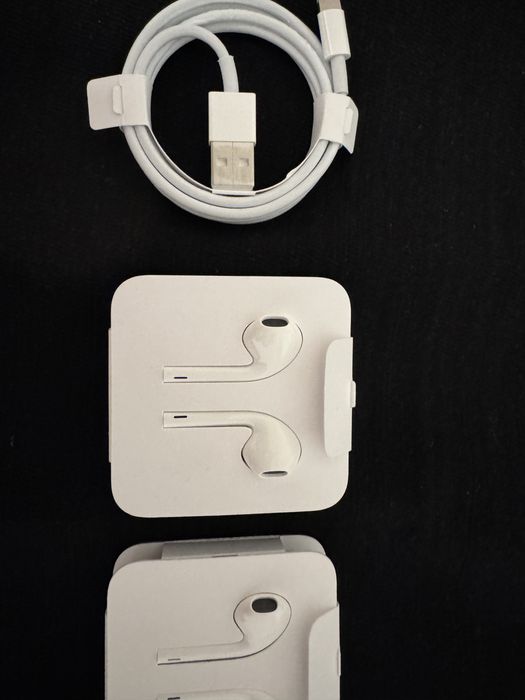 наушники,зарядка айфон новые