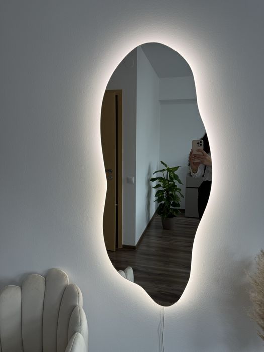 Scaune din catifea & Oglinda cu lumini led