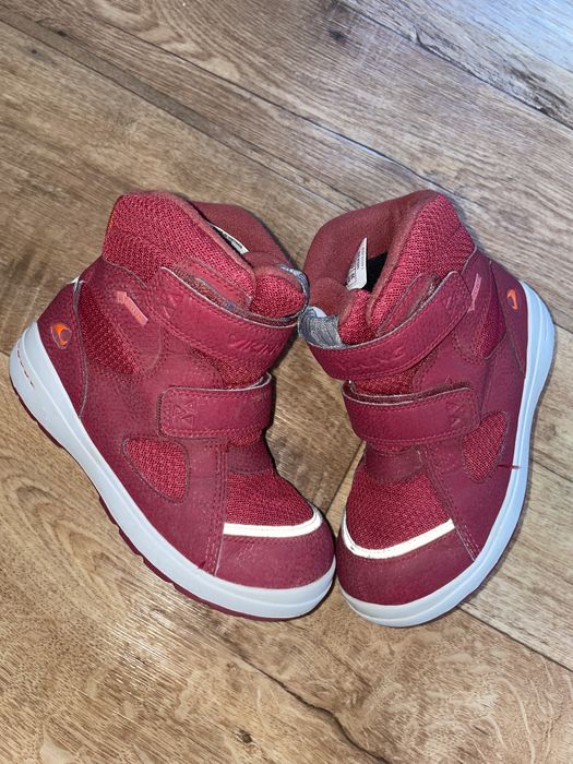 Продам детские ботинки