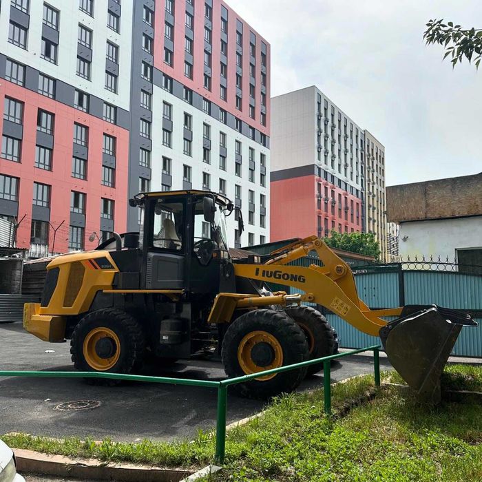 Аренда погрузчик 2 куб 3 куб каток бобкат 3в1